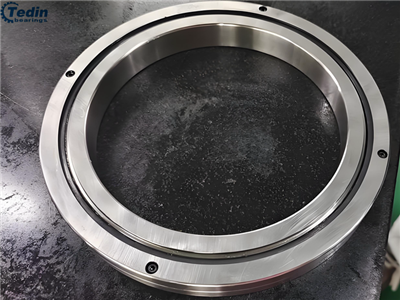 RB16025 Σταυρωτό ρουλεμάν